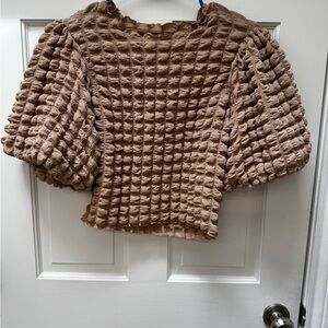 Miou Muse size M Textured Stretch Puff-Sleeve Blouse in Beige